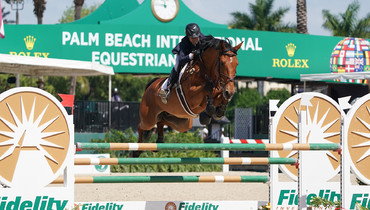 Laura Chapot and Chandon Blue are comeback kids in $37,000 Gold Coast Feed & Nutrition Classic CSI2*