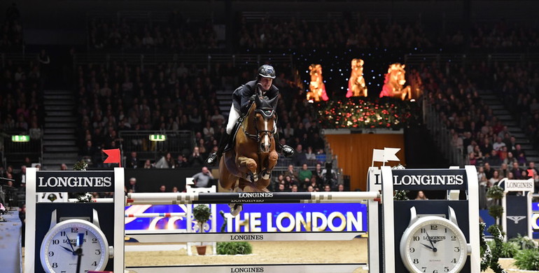 Darragh Kenny wins the Longines Christmas Cracker at Olympia