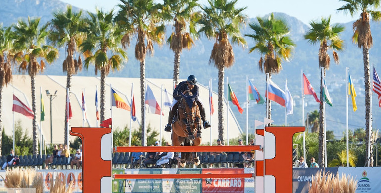 Home heroes Mariano Martinez Bastida and Cleartoon win the CSI2* Grand Prix presented by CHG at the Autumn MET