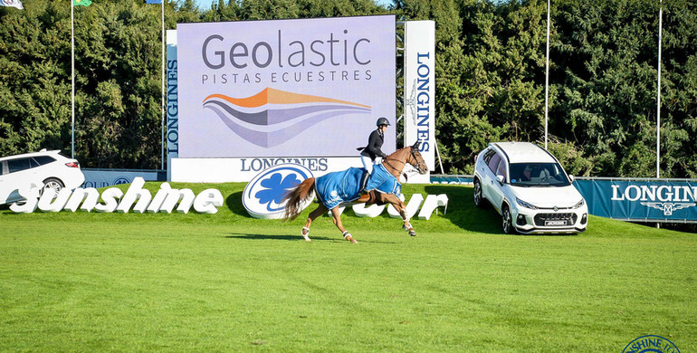 Gudrun Patteet and Sea Coast Kashmira Z win Friday’s feature class at the Sunshine Tour