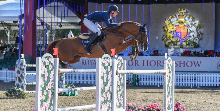 Daniel Deusser wins Friday's feature class at Royal Windsor Horse Show