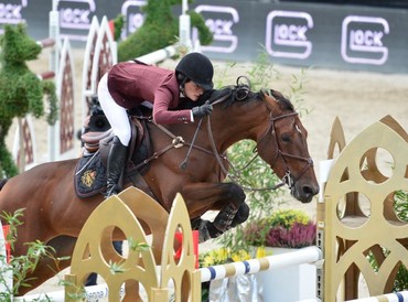 Jessica Springsteen en route to victory in Vienna on Davendy S. Photo (c) © Stefano Secchi. 