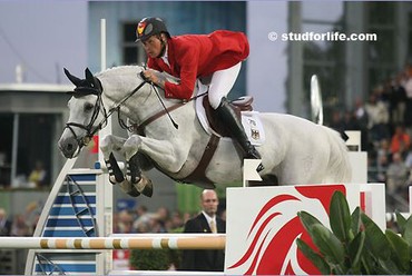 Christian Ahlmann with Cöster. Photo (c) Studforlife.com.