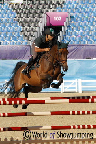 Kamal Bahamdan and Noblesse de Tess testing the ring at the London Olympics.