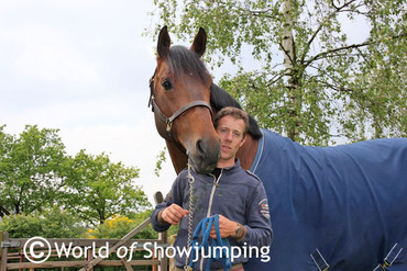 World of Showjumping met the hugely talented Maikel van der Vleuten at home at the family yard in Someren, The Netherlands. Maikel is pictured together with his top horse and Olympic medalist VDL Groep Verdi NOP.