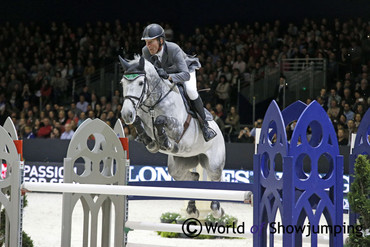 Vice-champion was Ludger Beerbaum who was called into compete in Lyon in the last minute. Here riding Chiara in today's final rounds. 