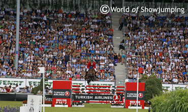 Kent Farrington and Voyeur ended second - in front of a full house in Aachen.