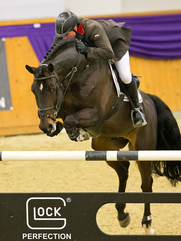 John Whitaker and Argento won the Grand Prix qualifier in Treffen. Photo (c) Michael Rzepa.