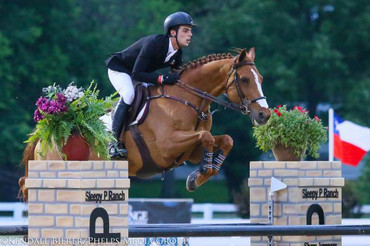 Emanuel Andrade and Clouwni. Photo by Phelps Media Group. 