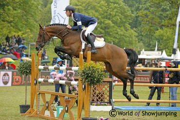 Scott Brash took the fourth place riding the 8 year old stalliion Hello M'Lord (Krake Ask x Crelido). 
