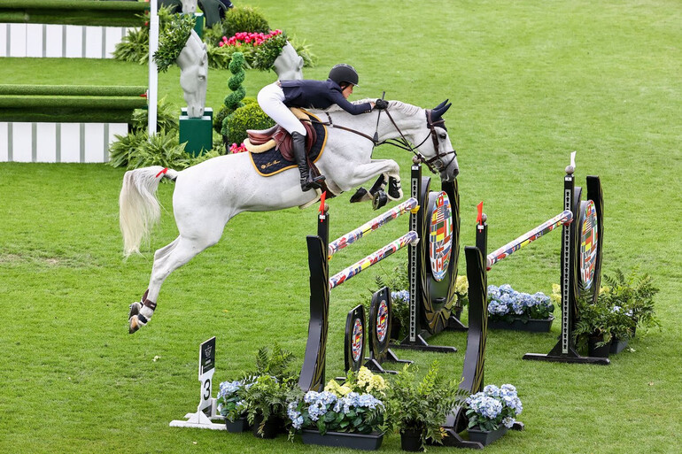 Photo © Longines Tops International Arena.