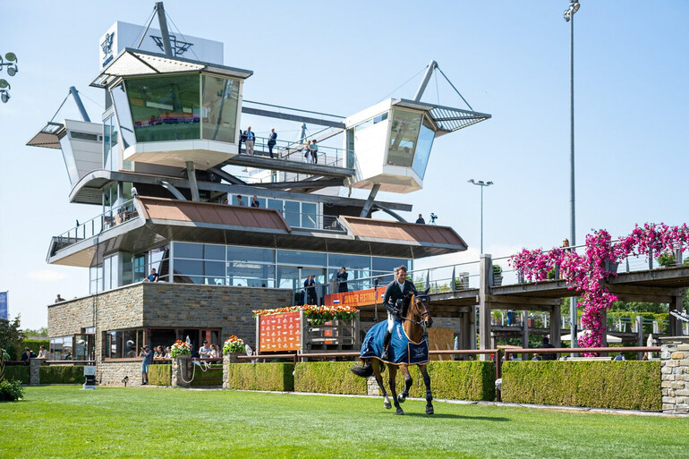 Photo © Longines Tops International Arena.