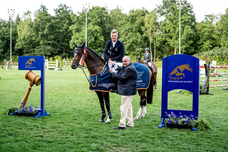 Photo © Longines Tops International Arena.