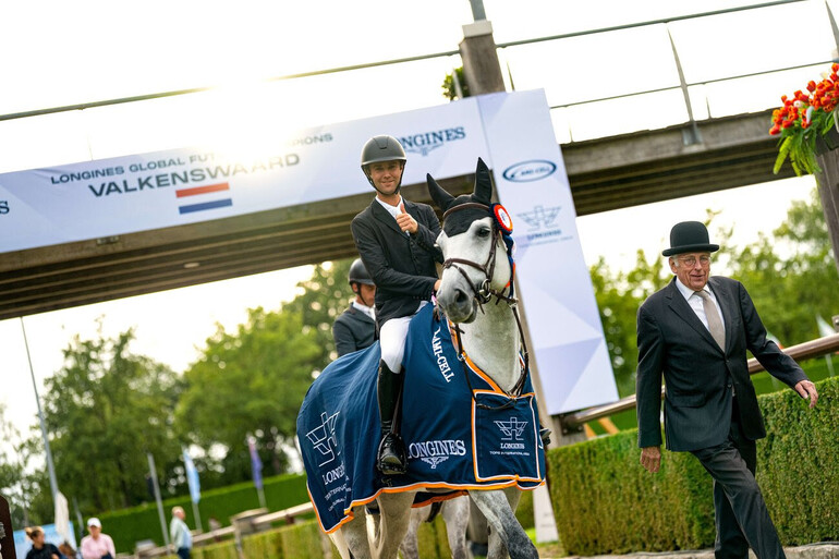 Photo © Longines Tops International Arena. 