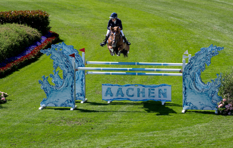 Photo © Rolex Grand Slam/Tom Lovelock.