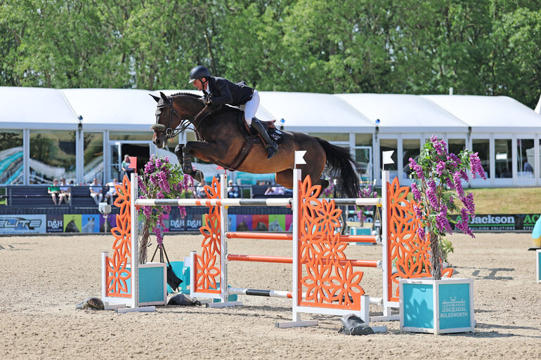 Photo © 1st Class Images / Bolesworth.