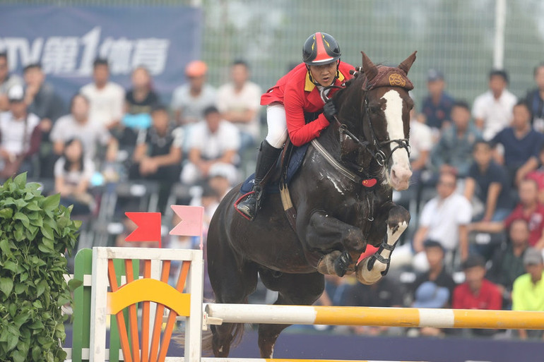 Daniel Zhiwen won the World Cup in Beijing. Photo (c) Engarde.