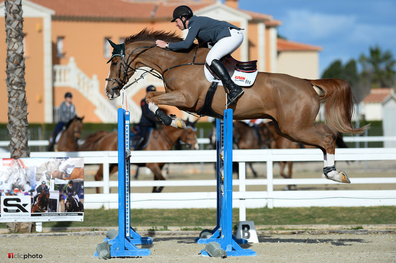 Ireland’s Clem McMahon impressed with his Pacino-offspring, here on his winning mount Pacato. Photo (c) Hervé Bonnaud/www.1clicphoto.com