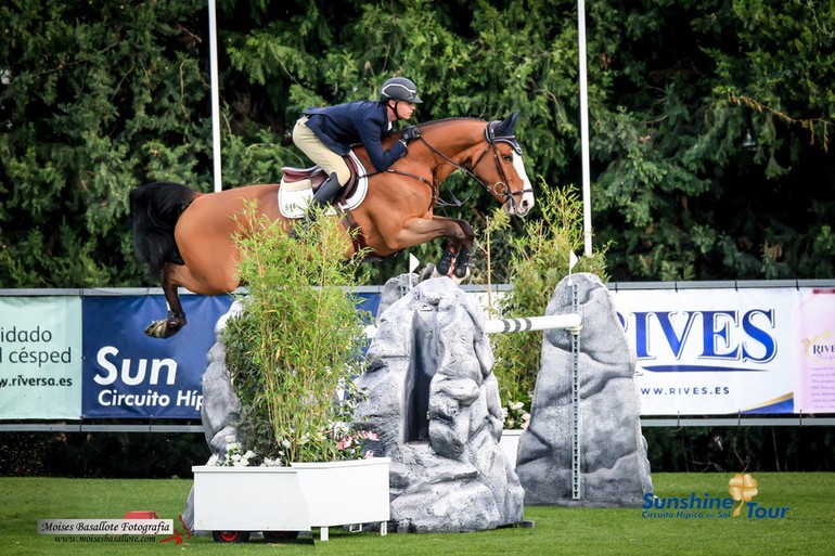 Jerome Guery en route to victory with Ginnis van’t Geyzeven at the Sunshine Tour. Photo (c) Sunshine Tour.