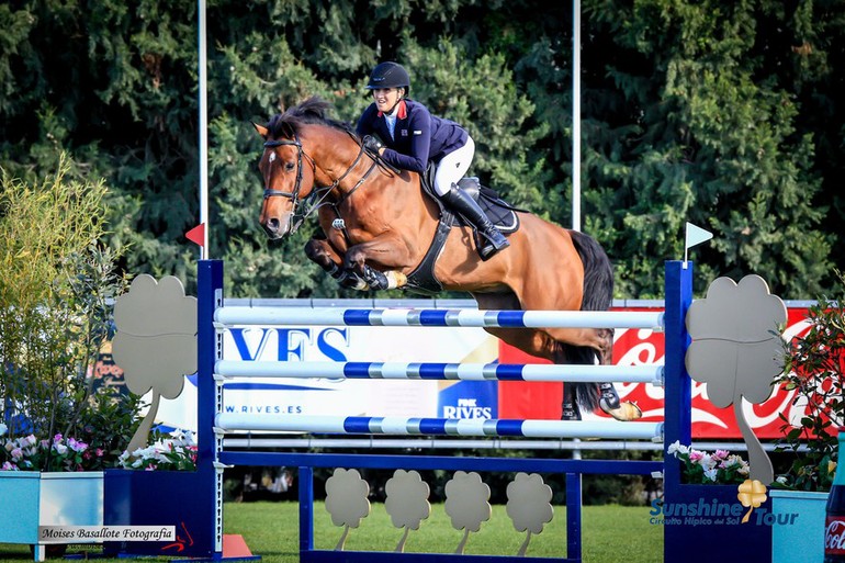 Chloe Aston and Amigo T won Thursday's biggest class at the Sunshine Tour. Photo (c) Sunshine Tour.