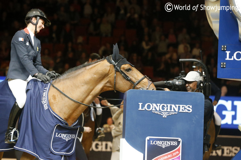 Vagabond de la Pomme decided to take a closer look at the camera during the prize giving. All photos (c) Jenny Abrahamsson.