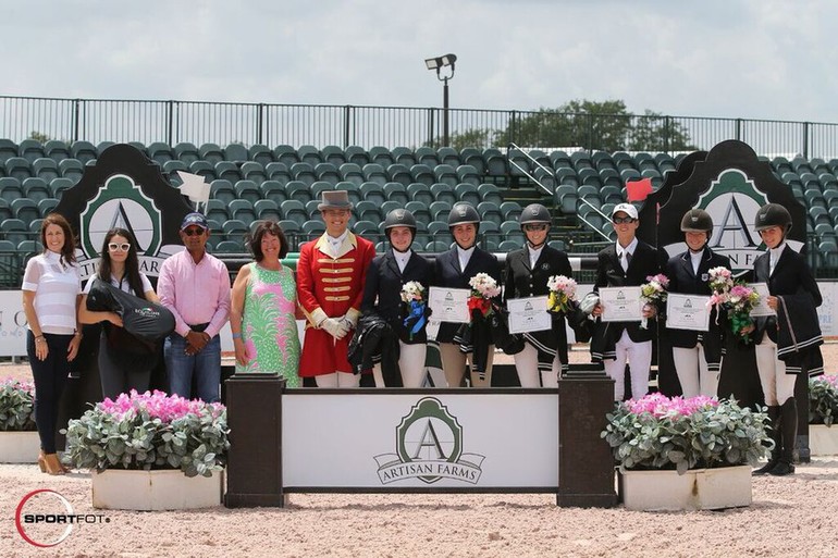 The top six riders in the series - Kelli Cruciotti, Madison Goetzmann,  Tina Yates, Lucas Porter, Lucy Deslauriers, and Brett Burlington with  Kelli Molinari and Jessica Leto of Equiline; Tim Dutta of the Dutta Corp.;  Carlene Ziegler of Artisan Farms; and ringmaster Christian Craig. Photo (c) Sportfot.