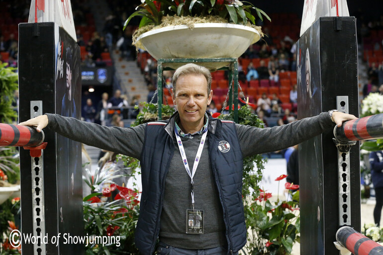 Geir Gulliksen showing us how wide it can get at a World Cup Final. Photo (c) Jenny Abrahamsson.