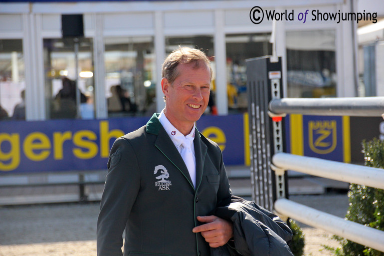 (c) World of Showjumping