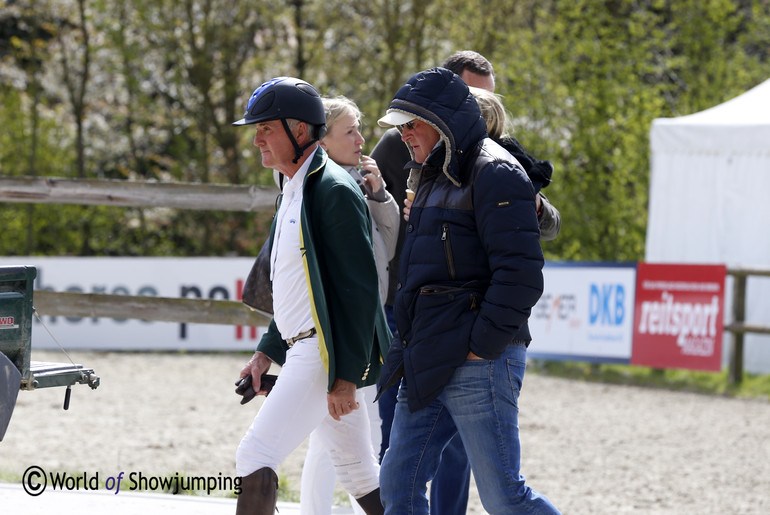 Chris Chugg and Guido Klatte - Guido Klatte Jr's father and owner of Guido Klatte Horse-Transport - looked like they were dressed for totally different weather. 