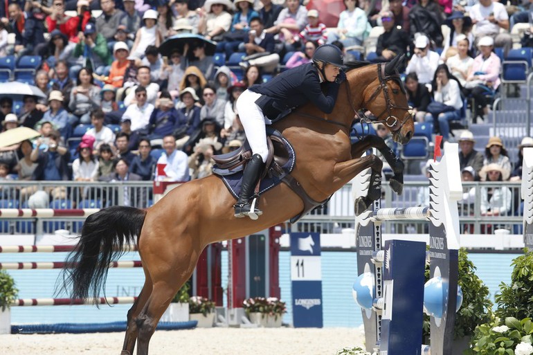 Laura Renwick and MHS Washington won Saturday's speed class in Shanghai. Photo (c) Stefano Grasso/LGCT.