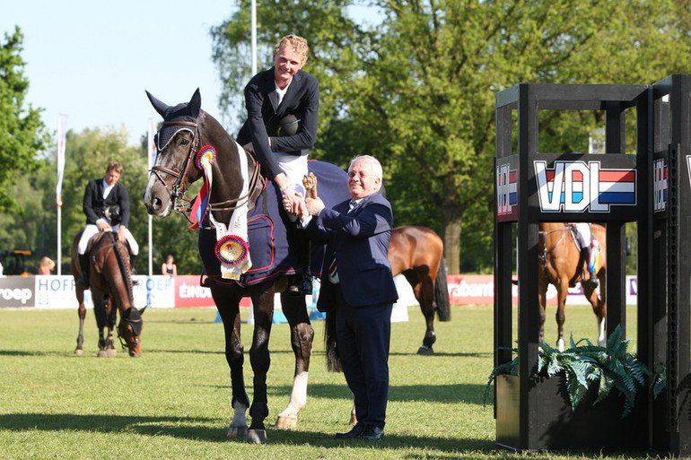 Frank Schuttert and Wim van der Leegte from VDL Groep at the prize giving in Eindhoven. Photo (c) Wendy Scholten.