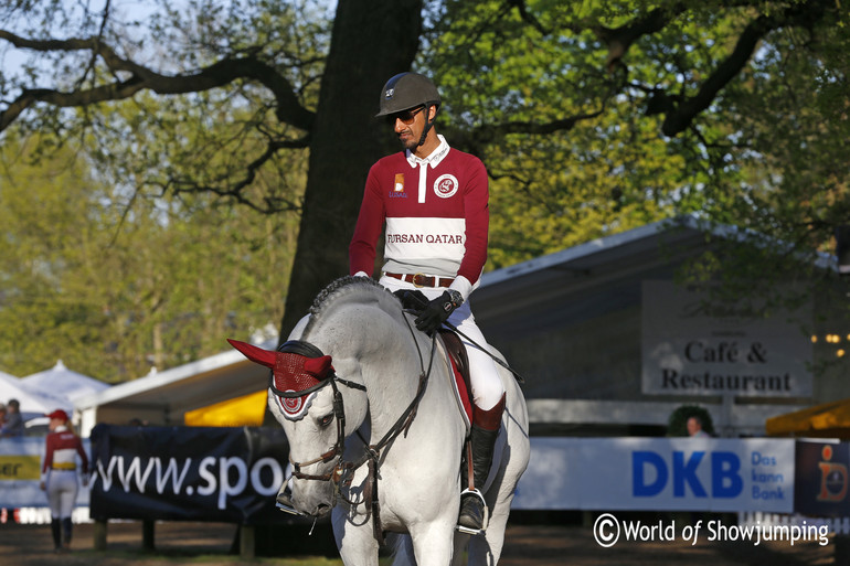 Sheikh Ali Bin Khalid Al Thani with Imperio Egipcio Milton waiting for his turn to represent Doha Fursan Qatar in the ring. 