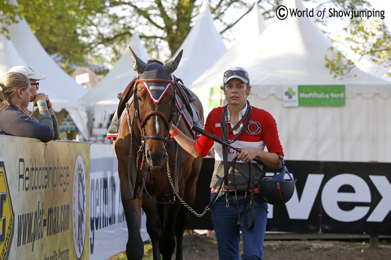 Stacey and Conconcreto Apardi ready for Daniel Bluman. 