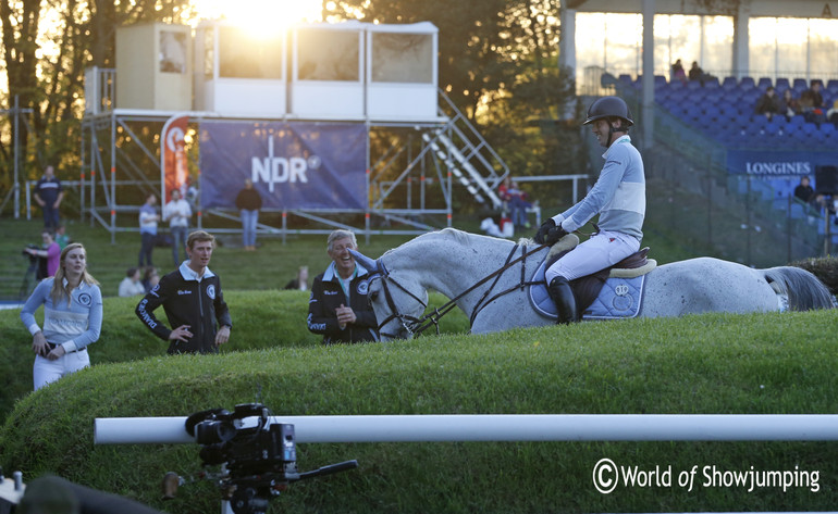 A happy team Antwerp Diamonds and team Verlooy after Harrie Smolders was clear in the second round as well, riding Bokai. 