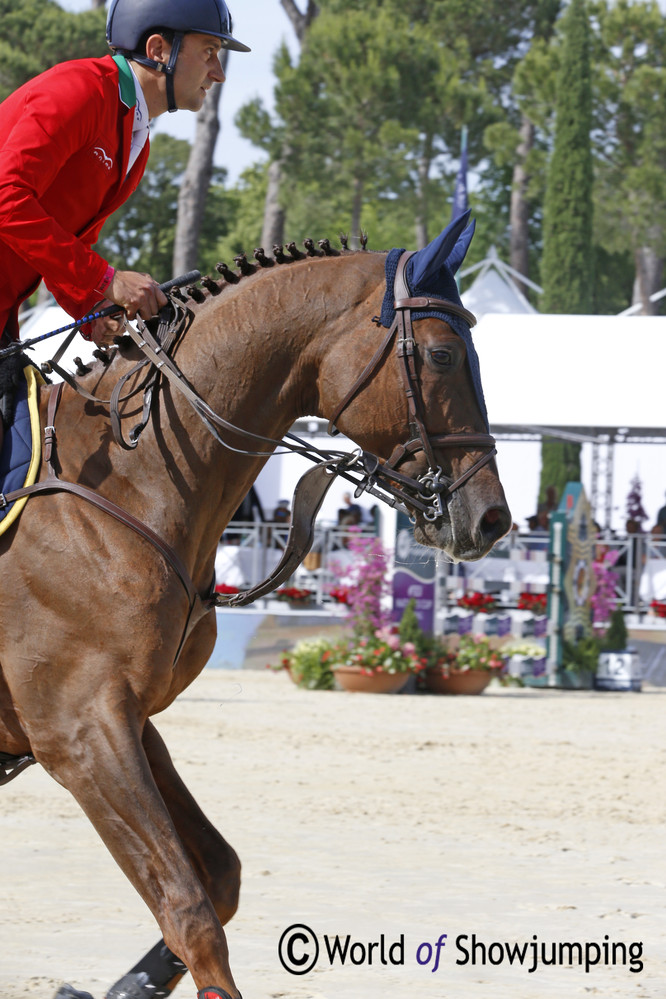 Italy's Piergiorgio Bucci on Casallo Z. Photo (c) Jenny Abrahamsson.