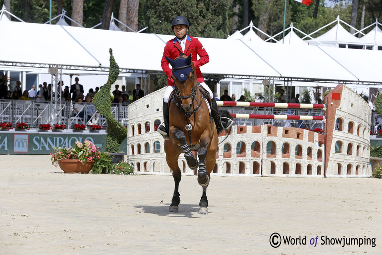 Kent Farrington's Voyeur was very eager to start as usual. 