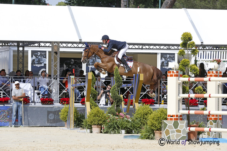 Kevin Staut and Reveur de Hurtebise HDC were clear in the first round for France.