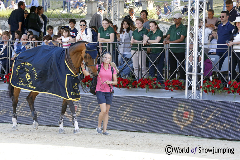 Kirsty Bond with HH Azur. 