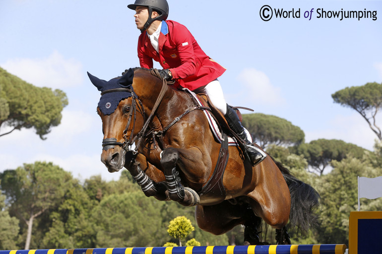 Kent Farrington and Voyeur flew over the fences in the winning round, but with four faults from the first round the American rider had to settle for 5th place.