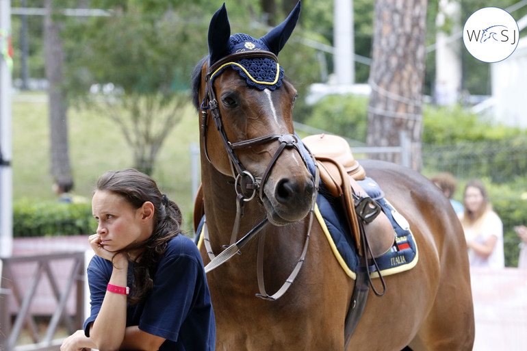 Waiting for their rider Filippo Moyersoen...