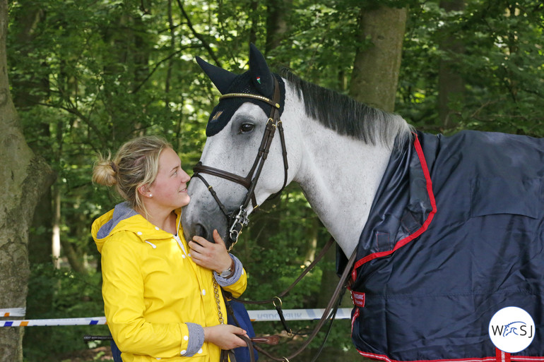 Natalie Jansson and H&M Cue Channa prepared for rain. 