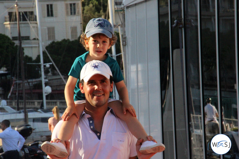 Sergio Alvarez Moya and his son. Photo (c) World of Showjumping.