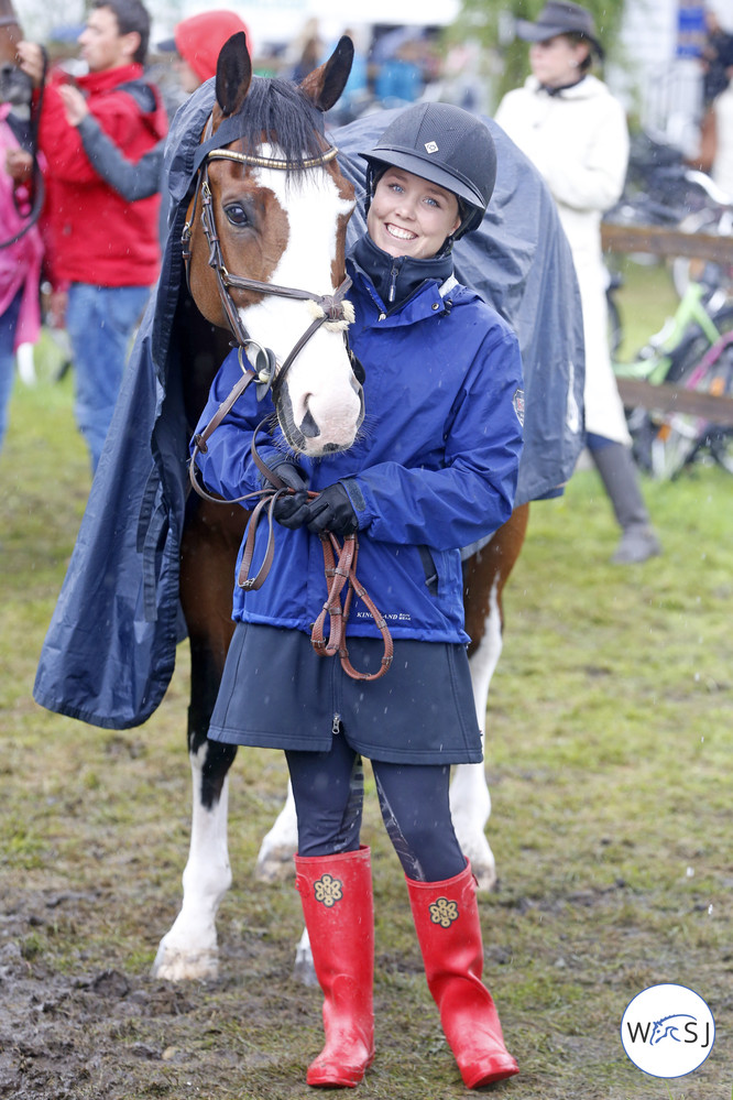 Victoria Gulliksen dressed for the weather!