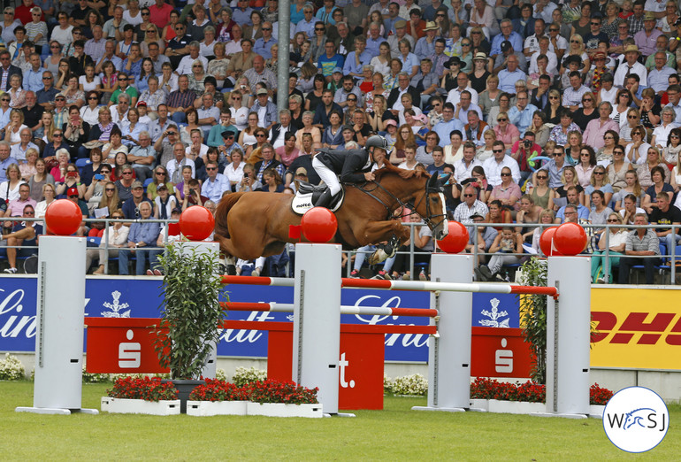 It is very impressive to be double clear in the nations cup on Thursday and then take another two challenging rounds on Sunday to finish 4th in the Grand Prix. Well, that is exactly what Marcus Ehning and Pret a Tout did. 