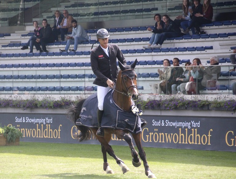 Marc Houtzager and Mr. Europe. Photo (c) World of Showjumping.