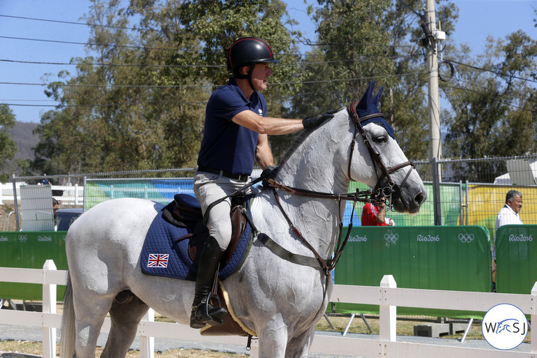 Michael Whitaker waiting for his turn with Cassionato. 