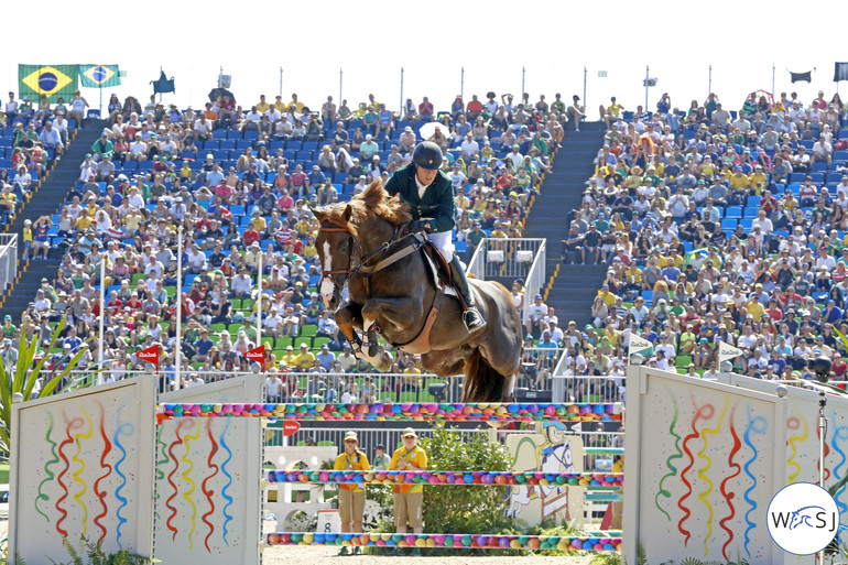 The host team impressed with three clear rounds in today's competition: Here Pedro Veniss on the stunning Quabri de L'Isle. All photos (c) Jenny Abrahamsson. 