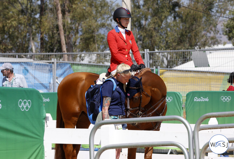 Lucy Davis' Barron had a last moment with Tasha before entering the ring to deliver a fantastic round. 