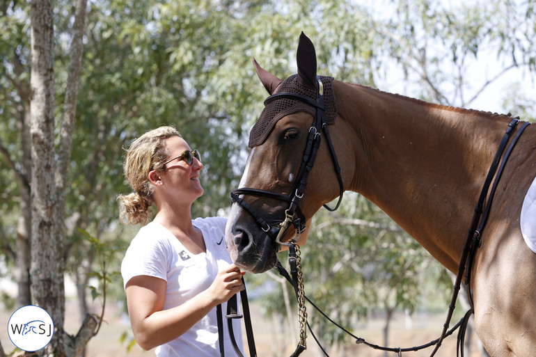 Bonne Chance CW getting some attention from Lolita Riotte while waiting for Janika Sprunger.