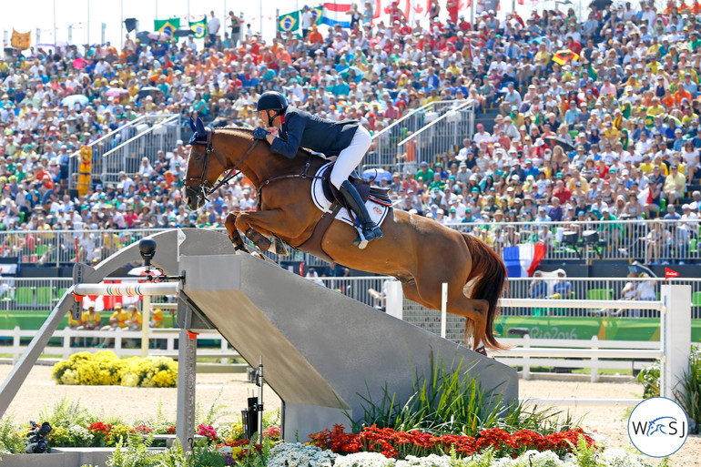 Kevin Staut did the round of his life on Reveur de Hurtebise to go clear for France.